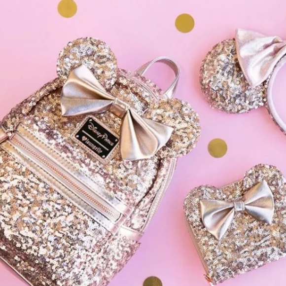 Disneyland Rose Gold Backpack - Picture 2 of 6